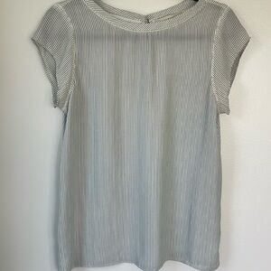 Loft size S Black and White striped top
16” arm pit to arm pit
25” long